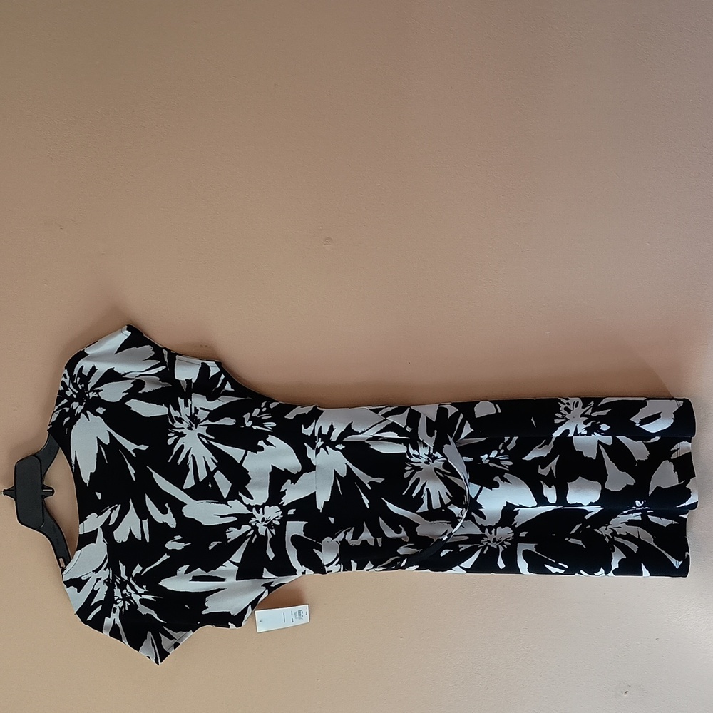 NWT Nine West Black and White Floral Dress W/Optional Belt, Sz S - Picture 5 of 5